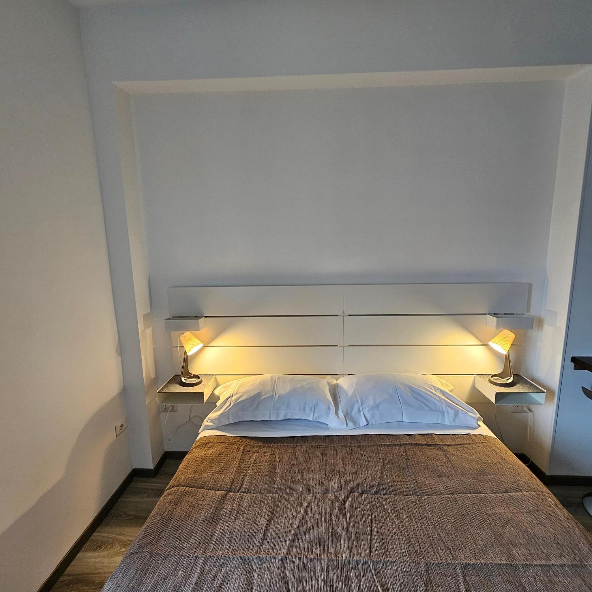 Room & Parking In Centro Citta Con Parcheggio Privato E Wifi Potenza Kültér fotó