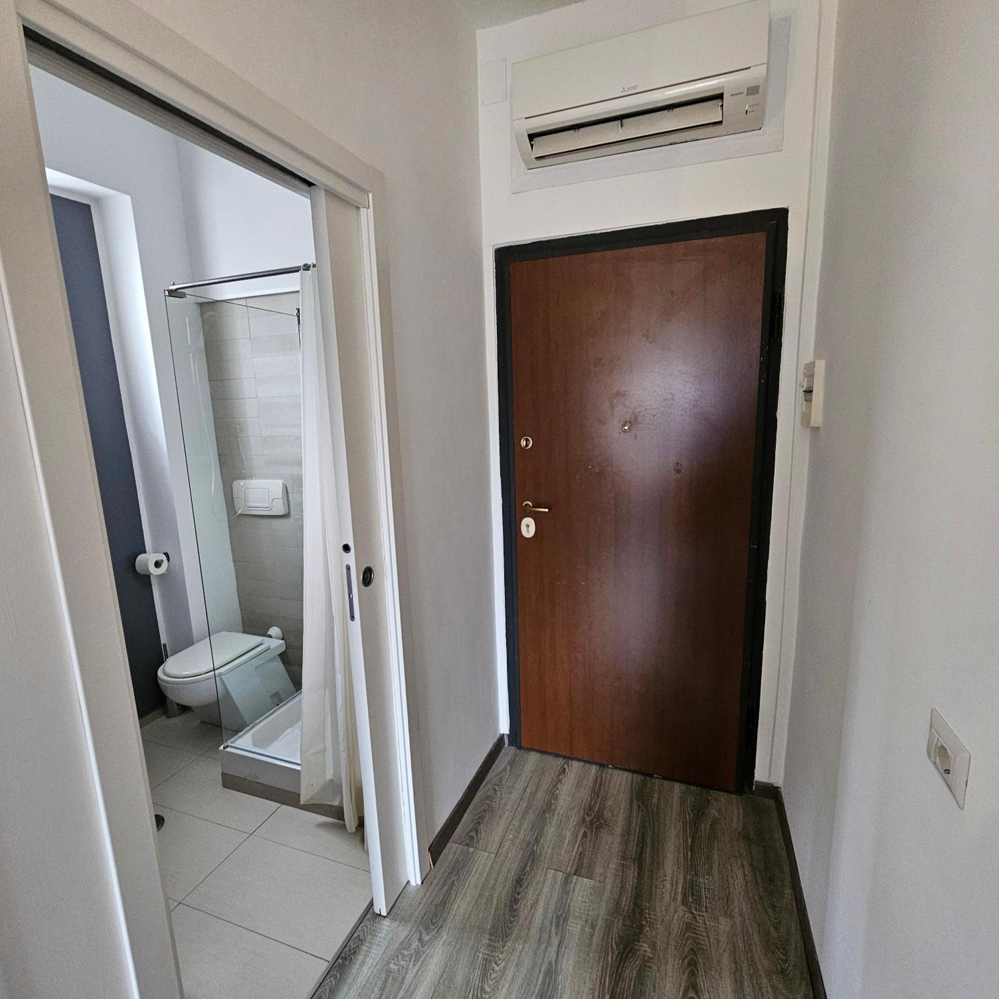 Room & Parking In Centro Citta Con Parcheggio Privato E Wifi Potenza Kültér fotó