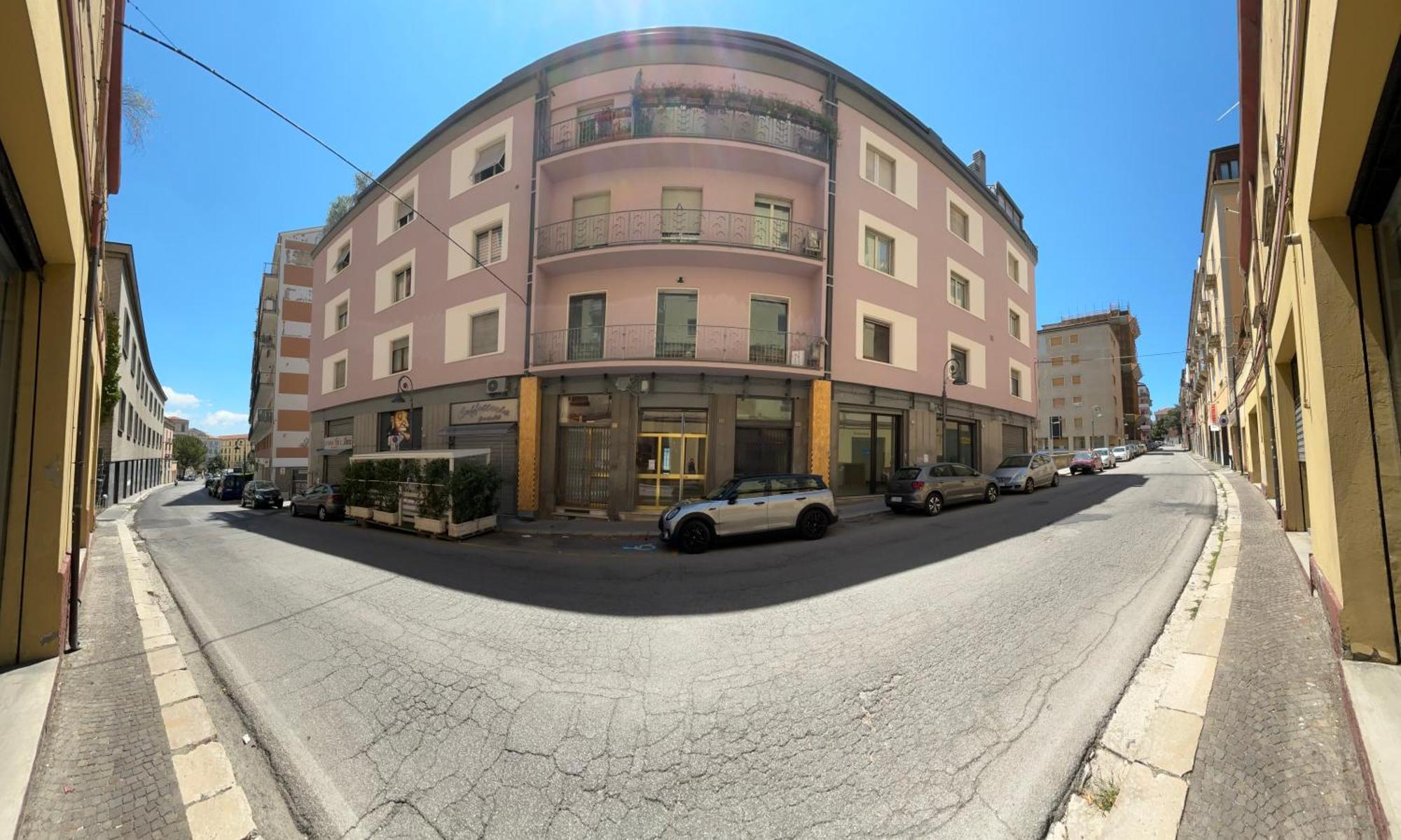 Room & Parking In Centro Citta Con Parcheggio Privato E Wifi Potenza Kültér fotó