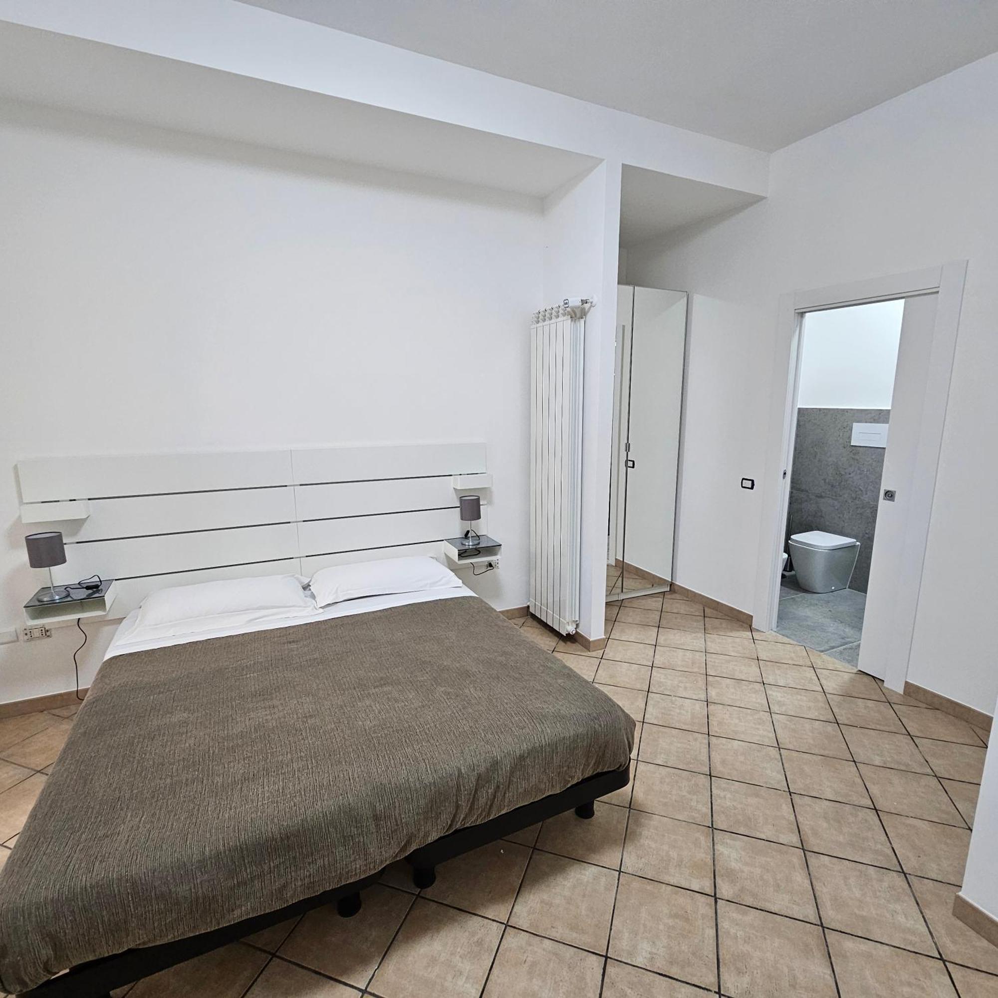 Room & Parking In Centro Citta Con Parcheggio Privato E Wifi Potenza Szoba fotó