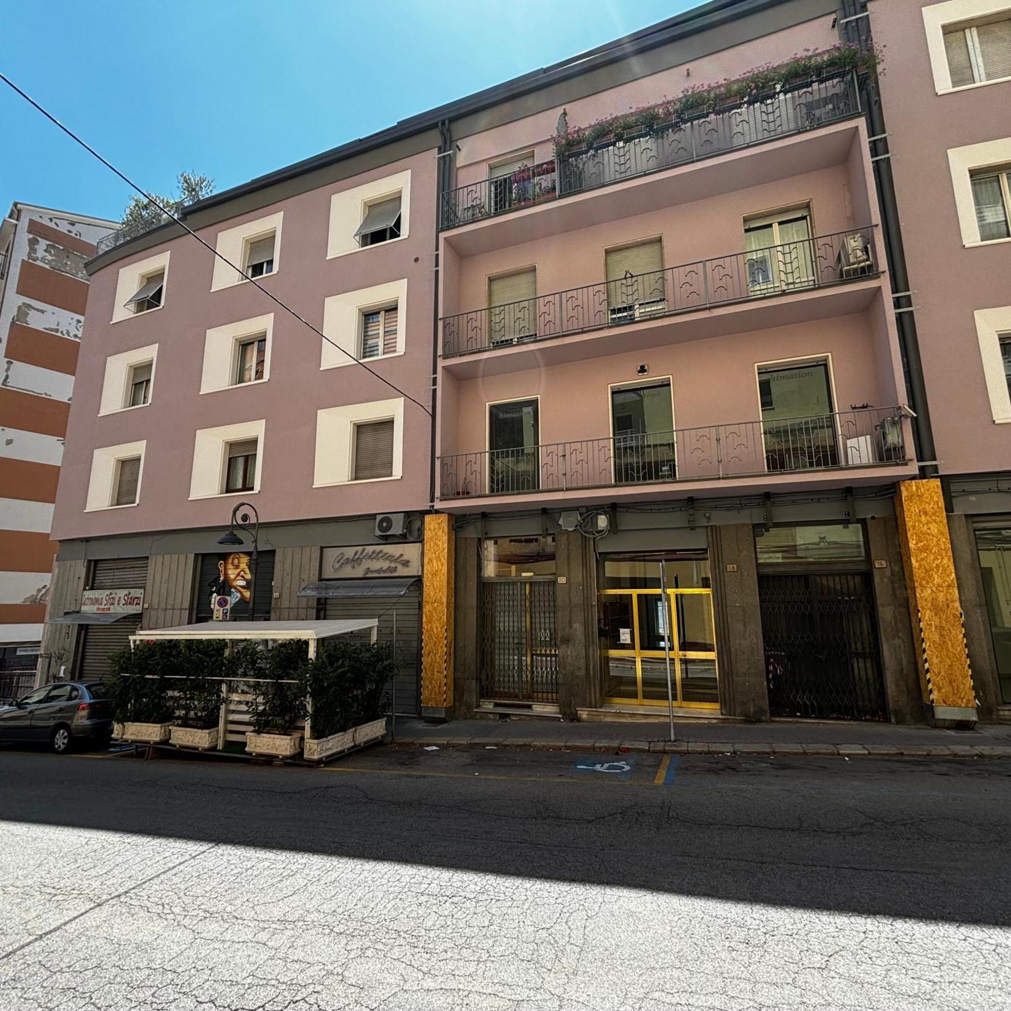 Room & Parking In Centro Citta Con Parcheggio Privato E Wifi Potenza Kültér fotó